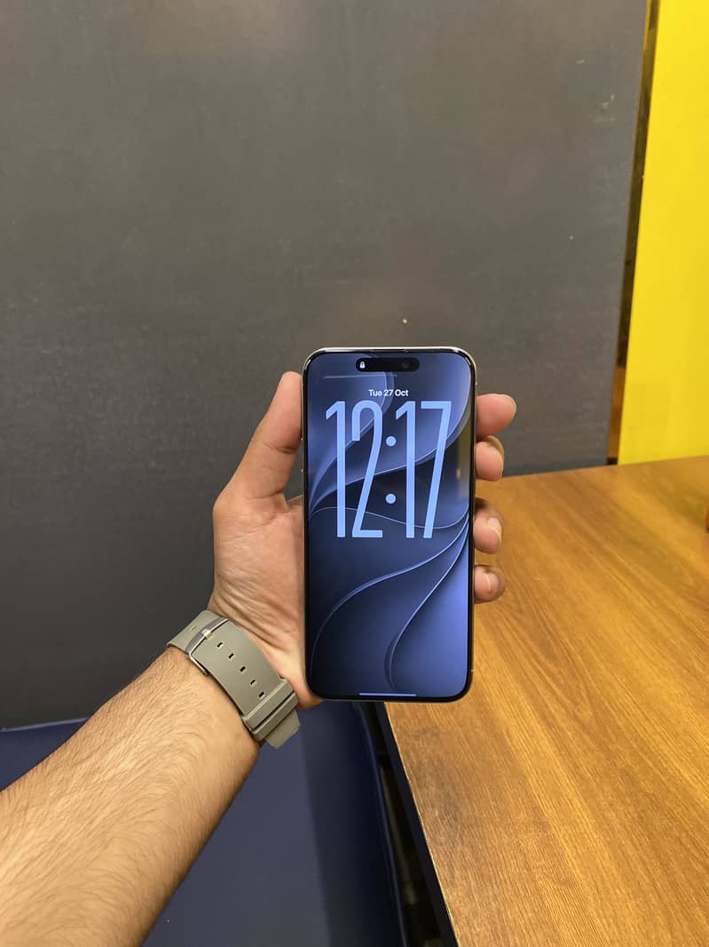 Apple iPhone 15 Pro Max 1