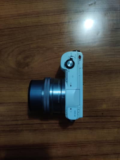 Sony a5000 mirrorless | 20 mp