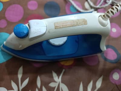 ARGOS STEAM IRON FOR SALE IN WORKING CONDITION