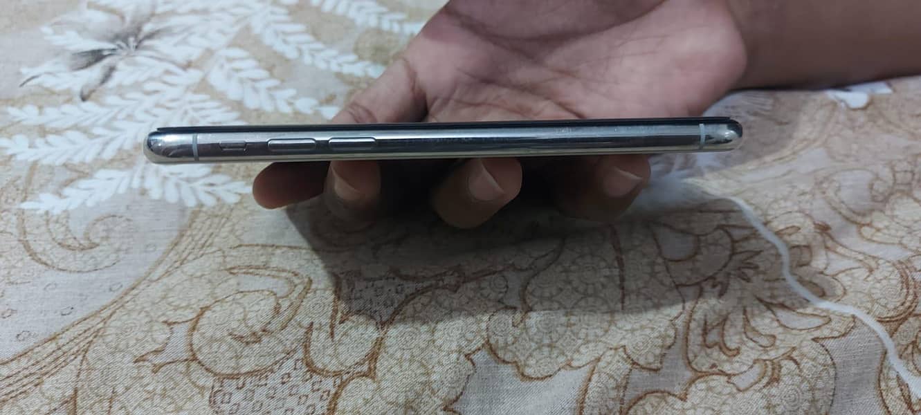 Apple iPhone X 1