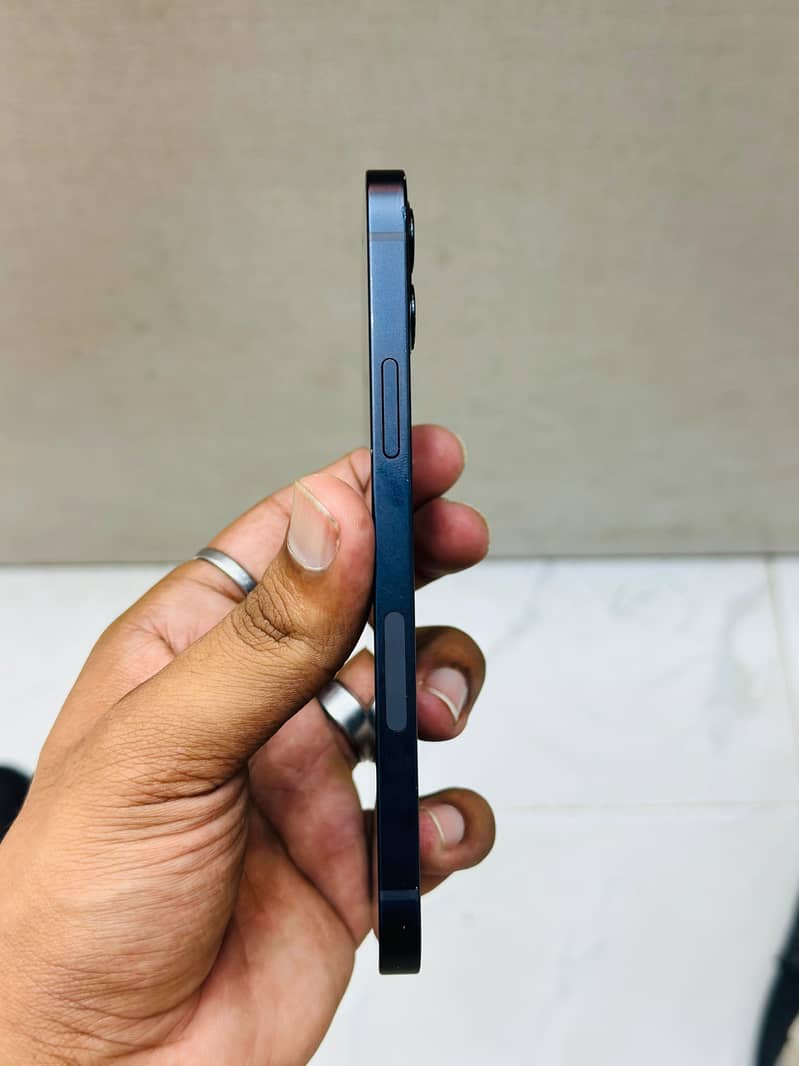 Apple iPhone 12 jv 3