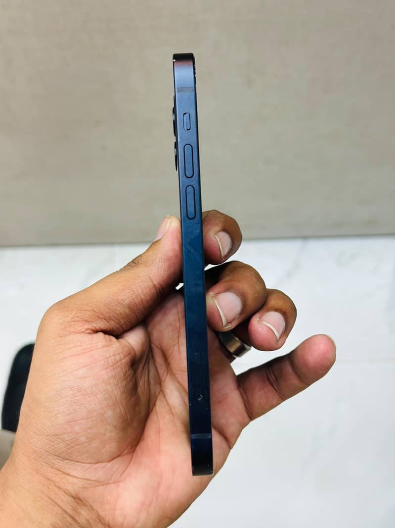 Apple iPhone 12 jv 4