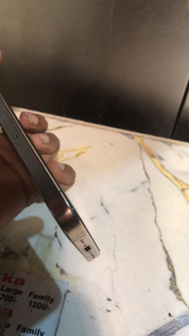 Apple iPhone 16 Pro 5
