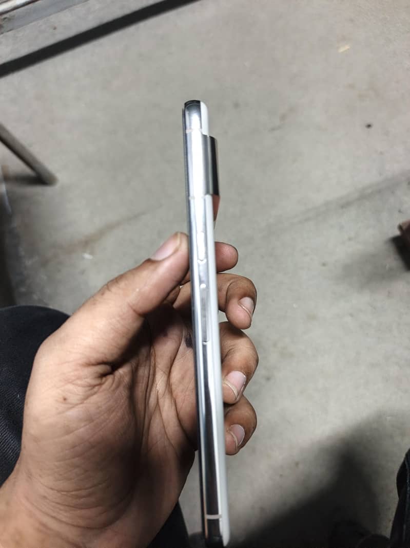 Google Pixel 8 Pro 3