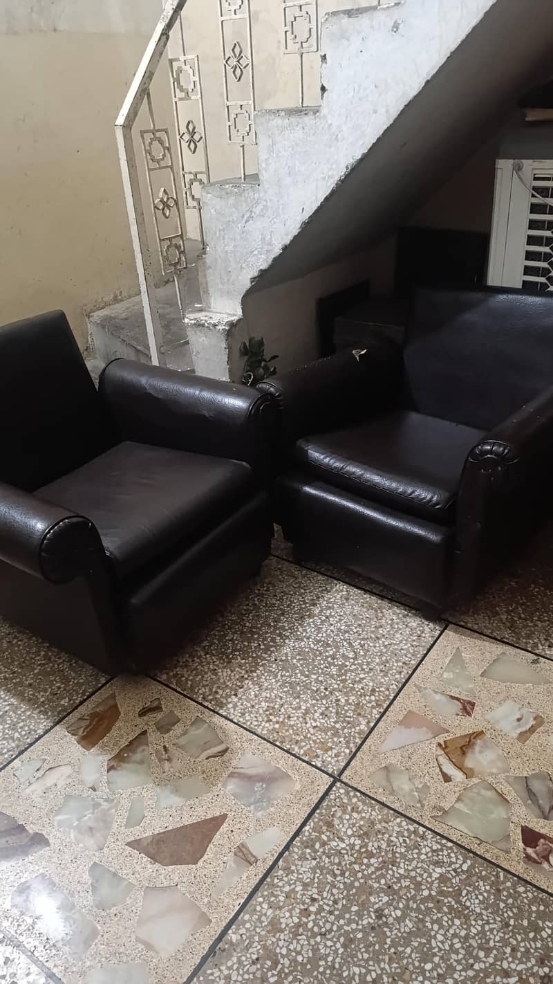2 small 1 seater sofa 0