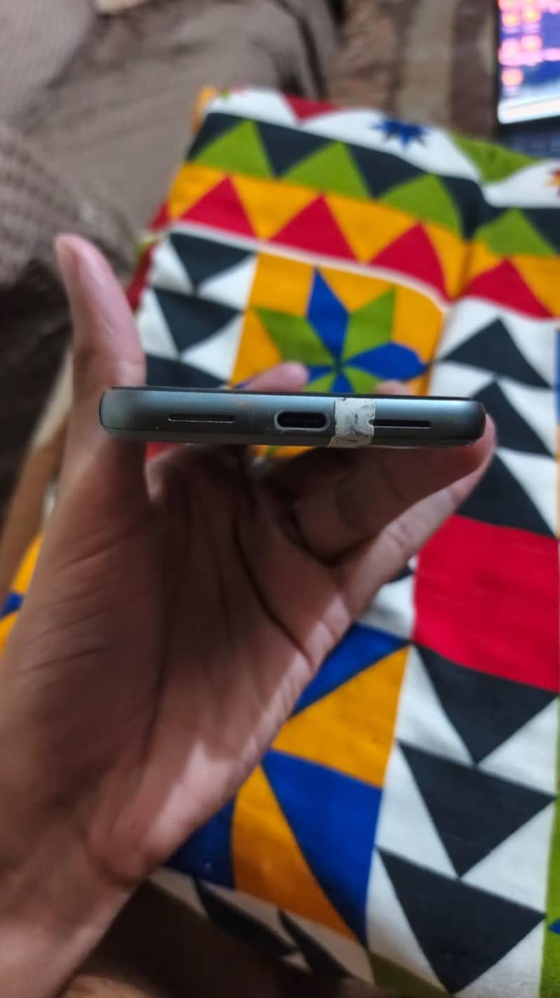Google Pixel 8 3