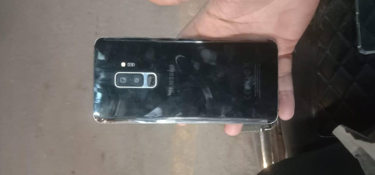Samsung Mobile S9 Plus 1