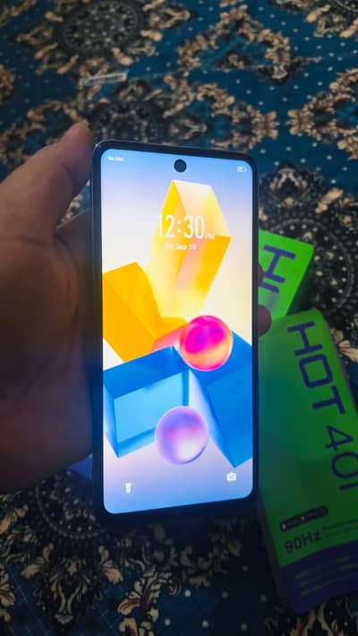 Infinix Hot 40i 6+6 / 128 sacrech less