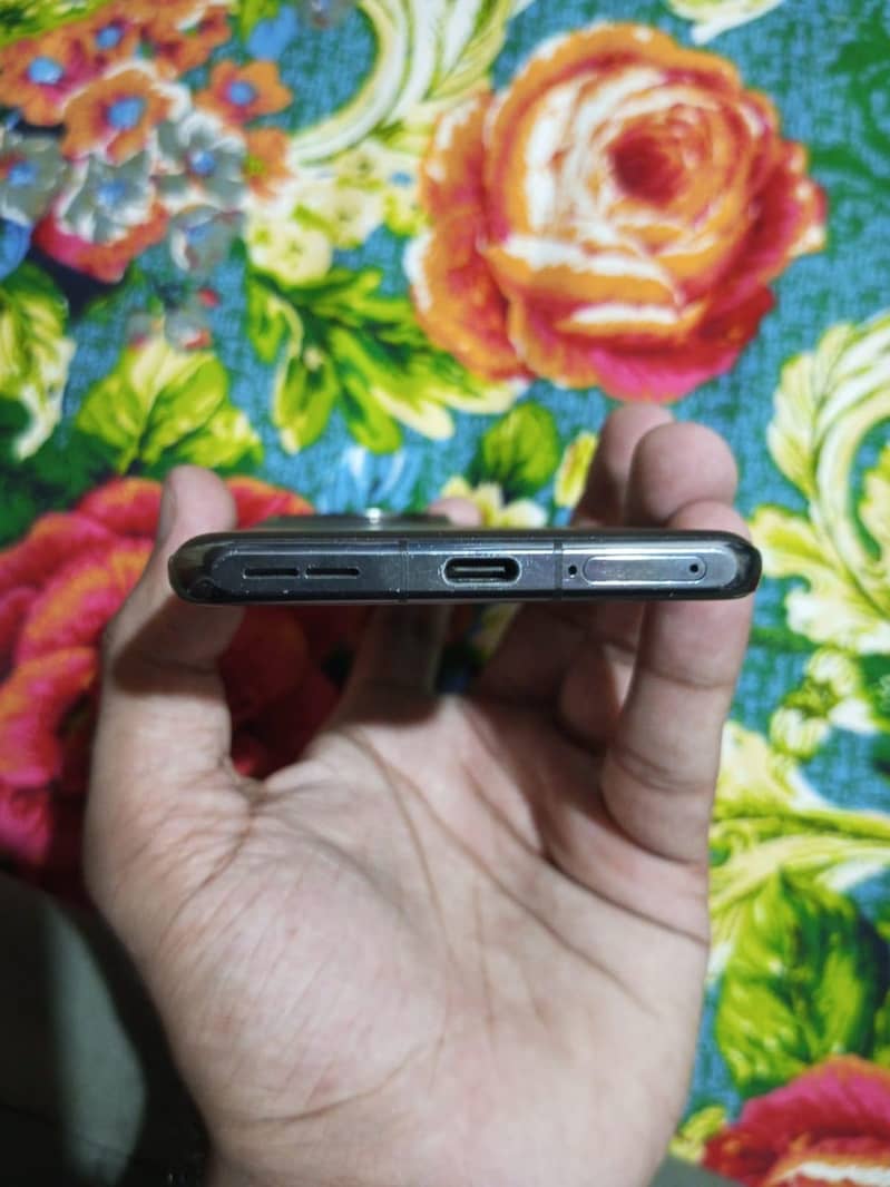 One Plus 11 5G 7