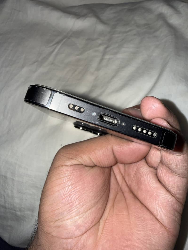 Apple iPhone 14 Pro 1