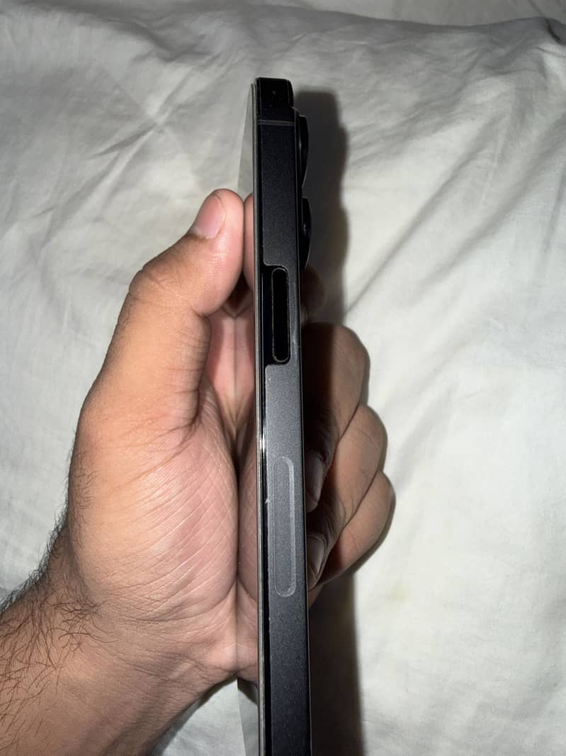 Apple iPhone 14 Pro 3