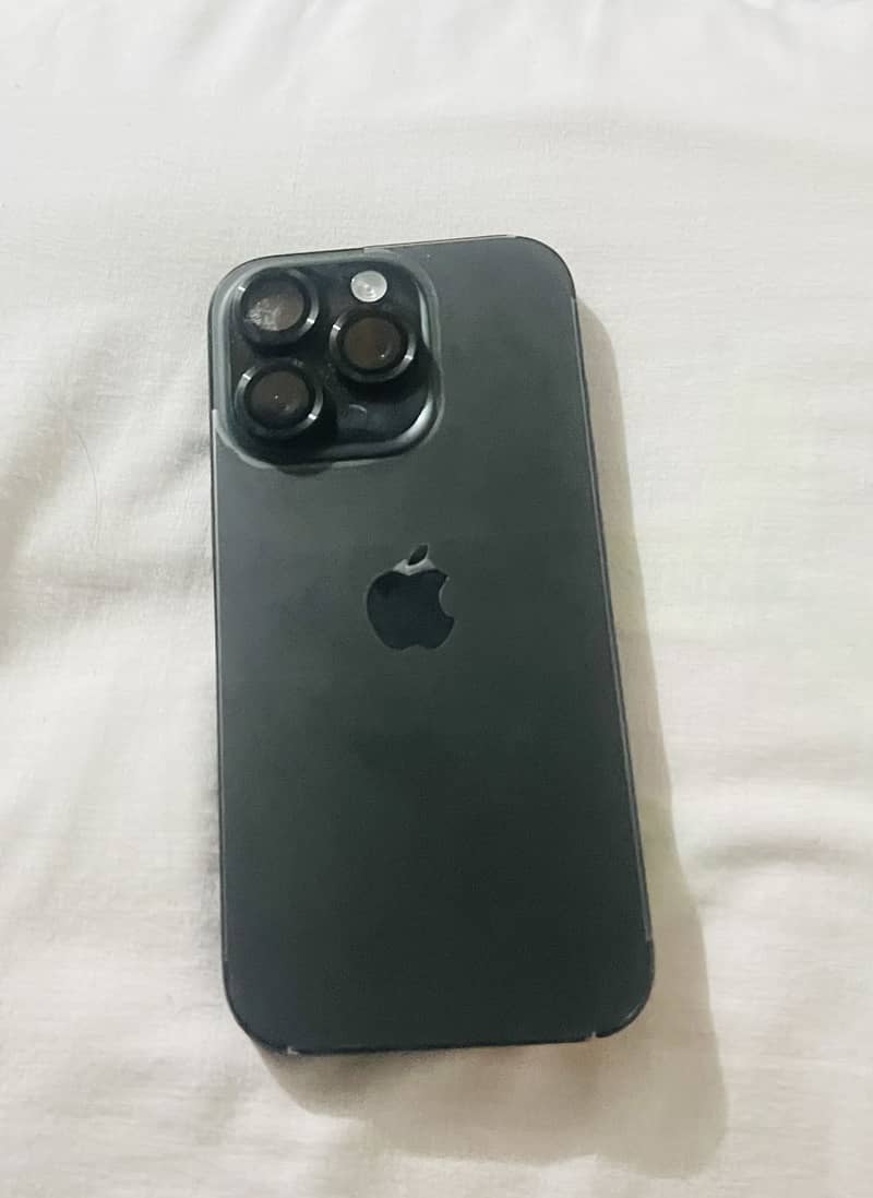 Apple iPhone 16 Pro 2