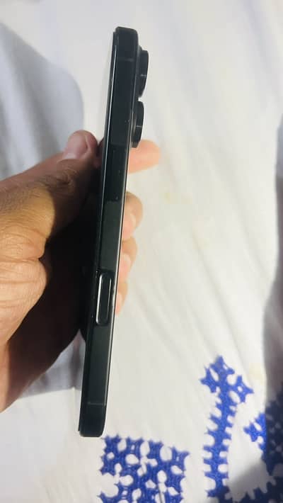 Apple iPhone 16 Pro