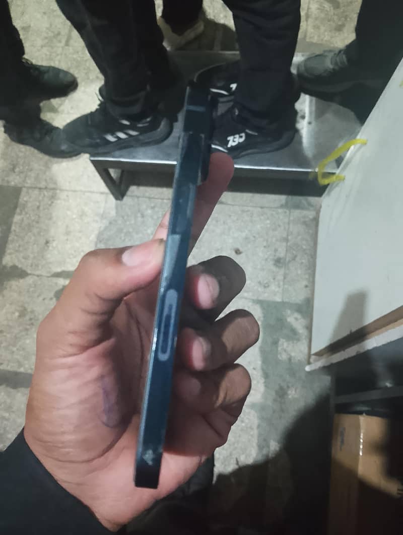 Apple iPhone 14 6