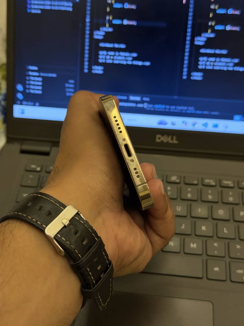 Apple iPhone 12 Pro 4