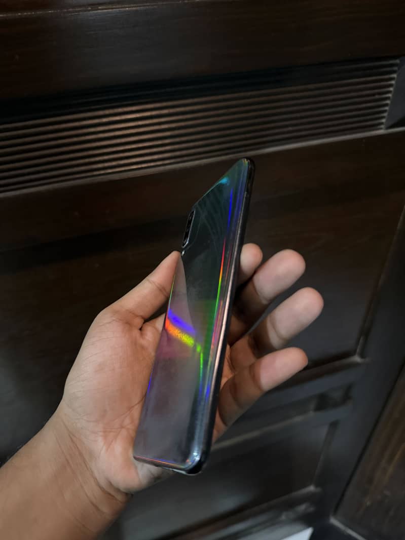 Samsung Mobile A50 3