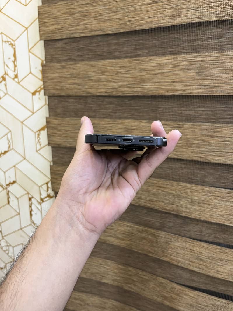 Apple iPhone 14 Pro Max 3