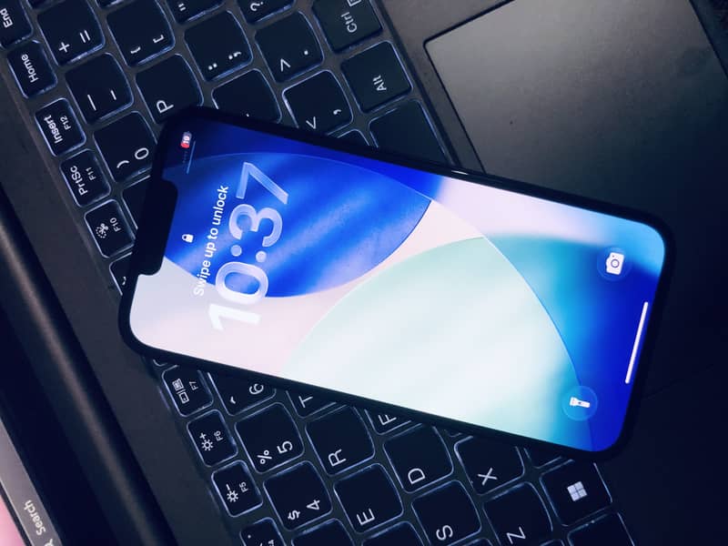 Apple iPhone 13 1