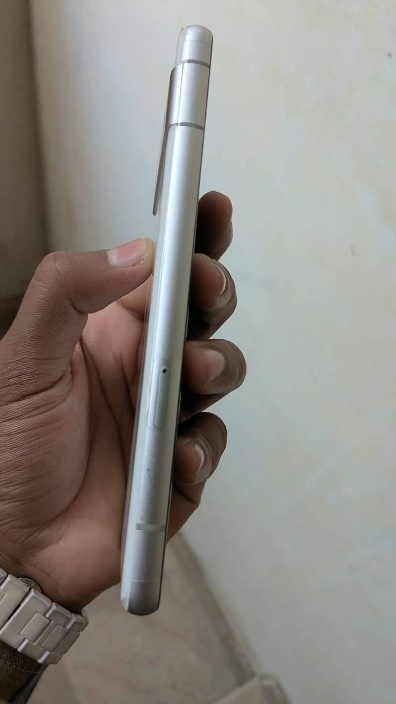 Google Pixel 7a 2