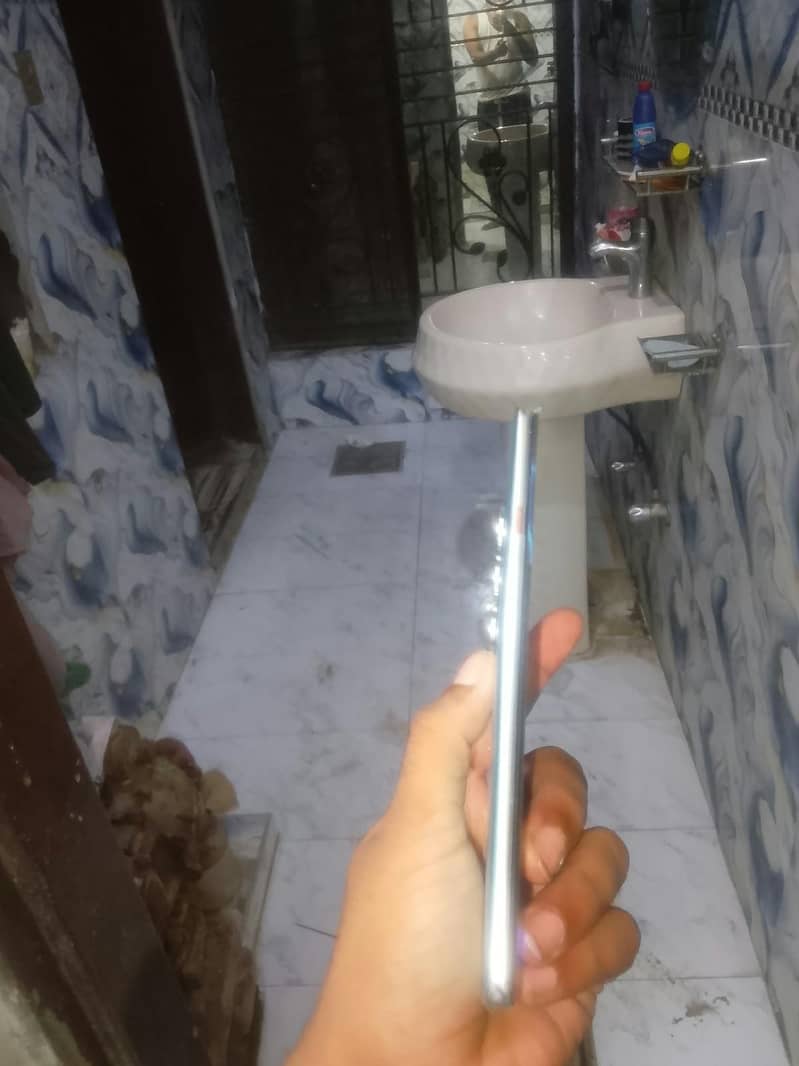 Tecno CAMON 40 Pro 1
