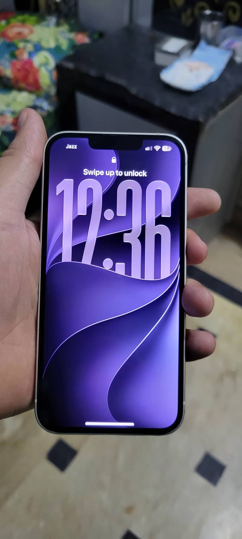 iPhone 13 6