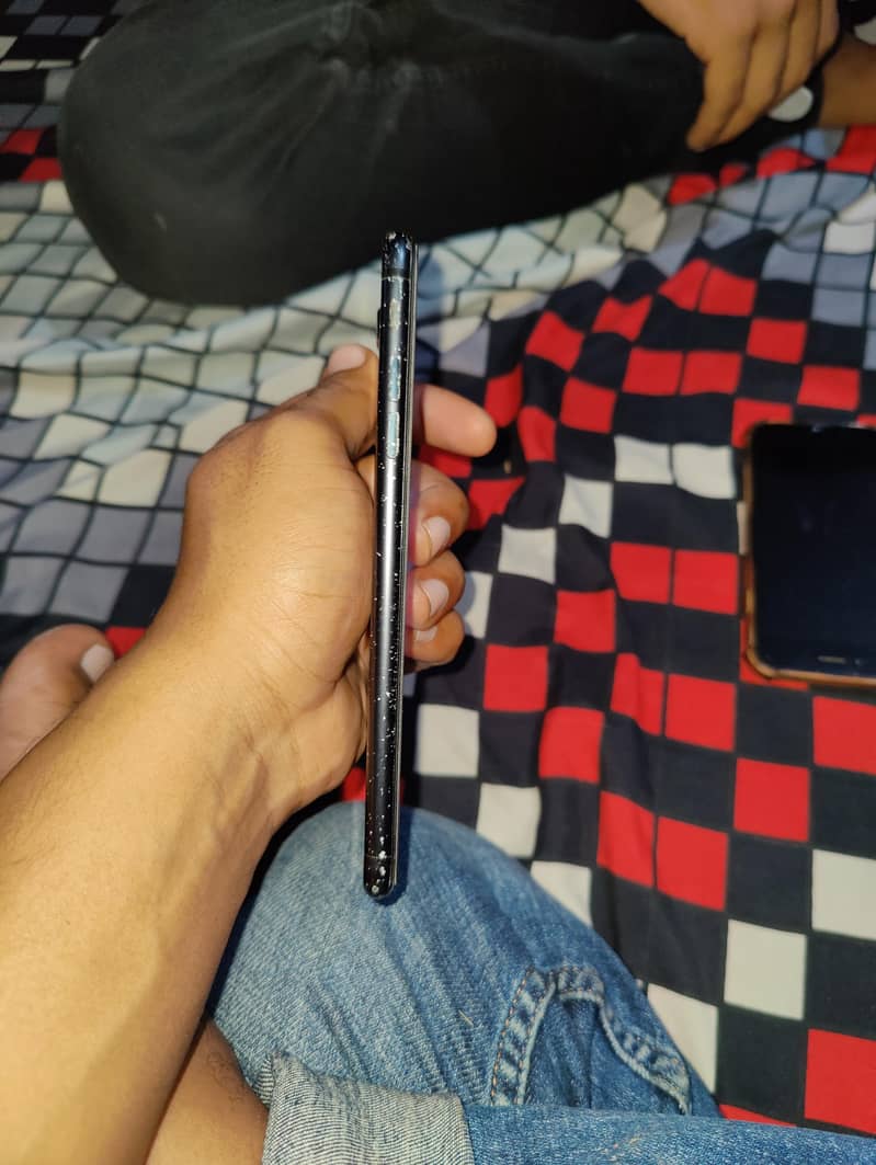 Apple iPhone 7 Plus 1