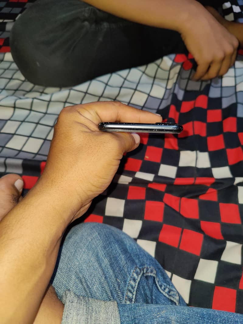 Apple iPhone 7 Plus 3
