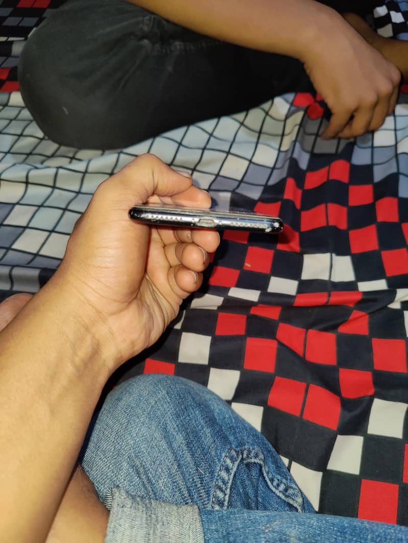 Apple iPhone 7 Plus 4
