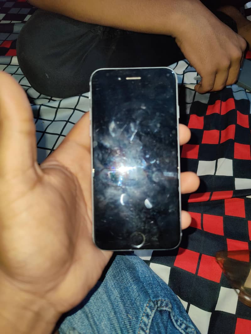 Apple iPhone 6 0
