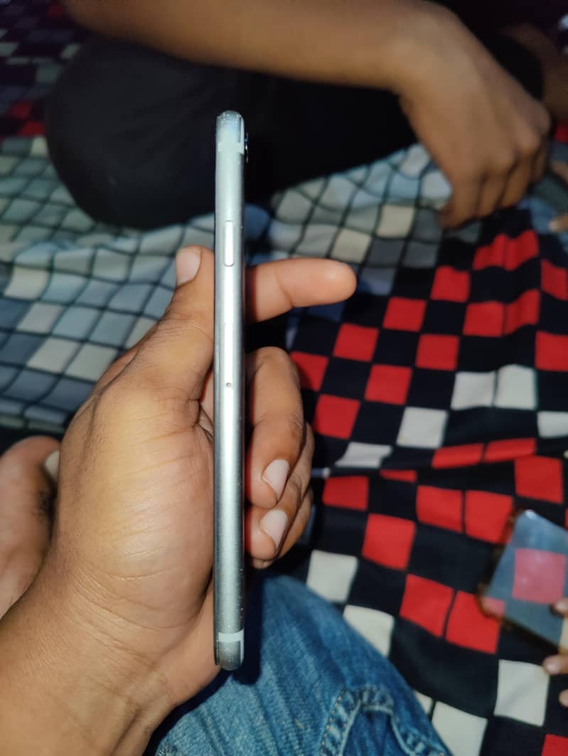 Apple iPhone 6 1