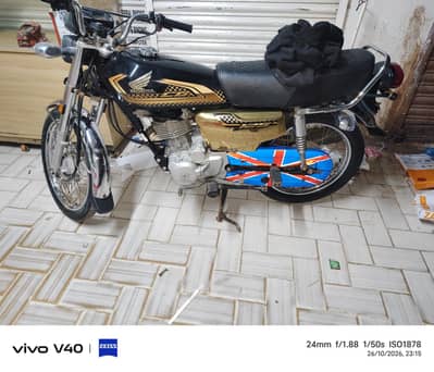 Honda 125 Self Gold Edition