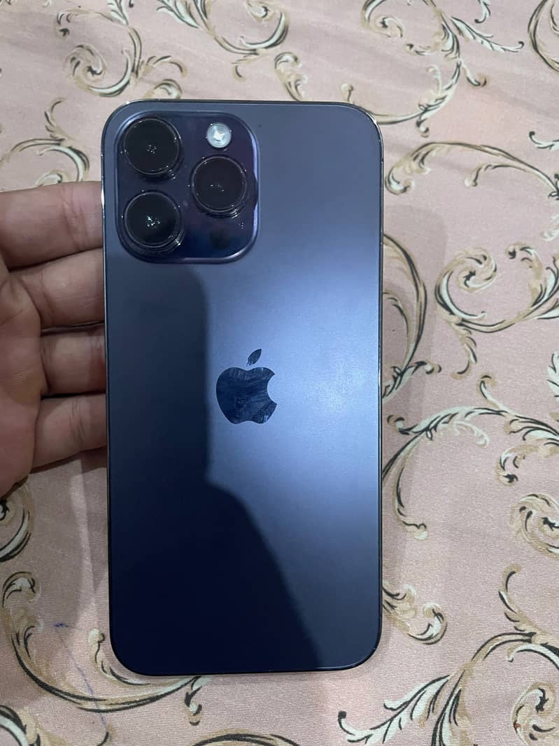 Apple iPhone 14 Pro Max 1