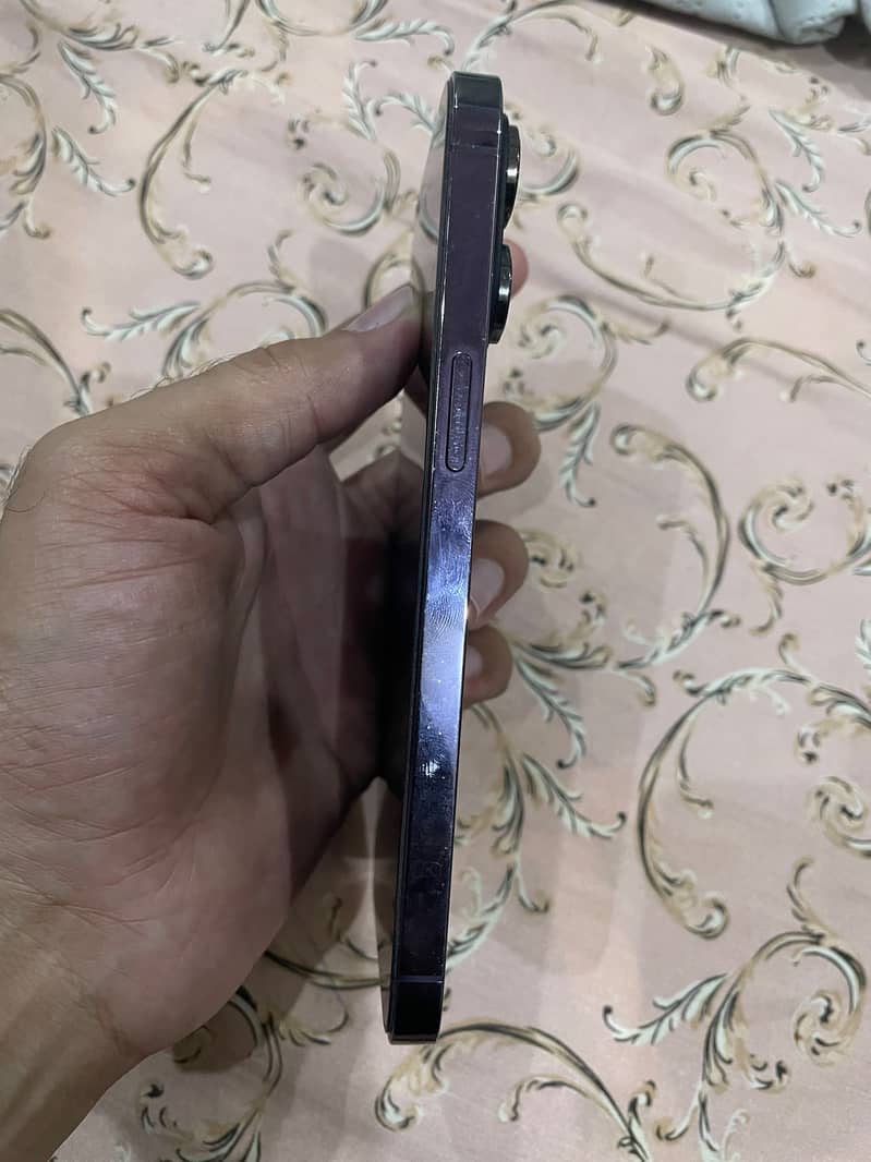 Apple iPhone 14 Pro Max 5