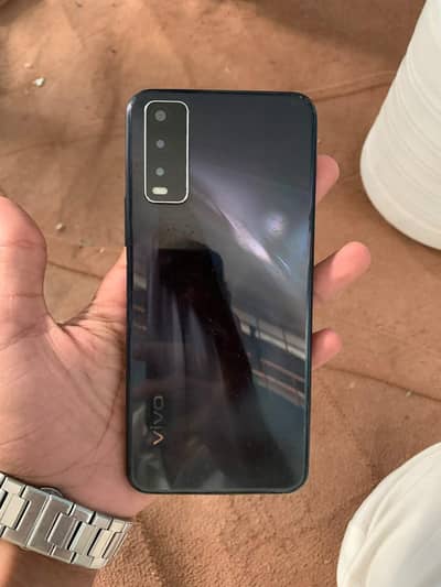 vivo y 20 4gb 64 gb all ok with box condition saf ha jisko chye ib aai