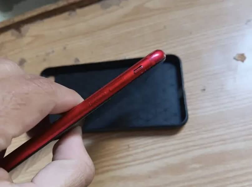 Apple iPhone 8 Plus 3