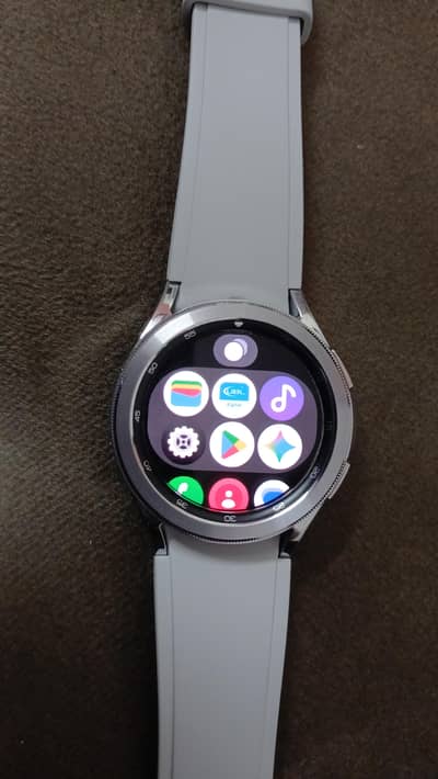 Samsung Watch 4 Classic 42mm New