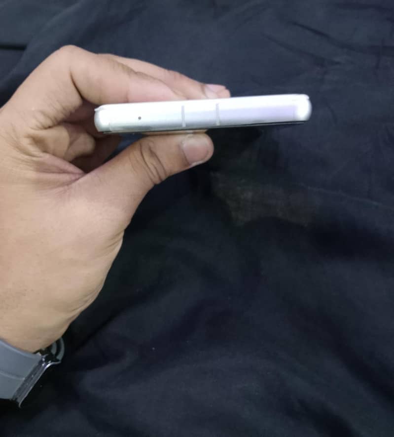 Google Pixel 7a 2