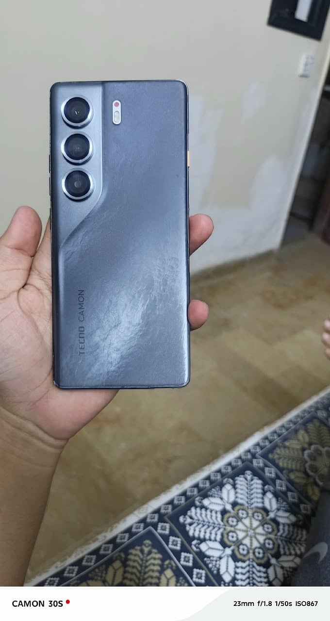 Tecno camon 40pro 1
