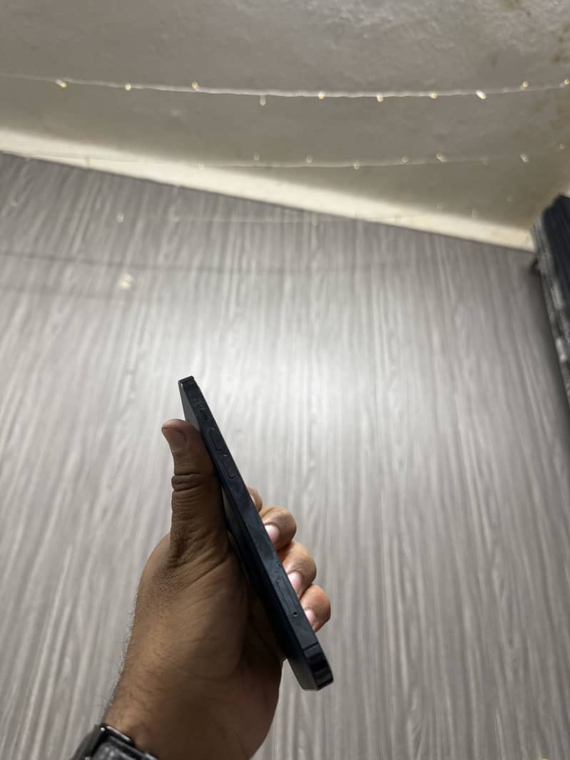 Apple iPhone 12 Pro 3