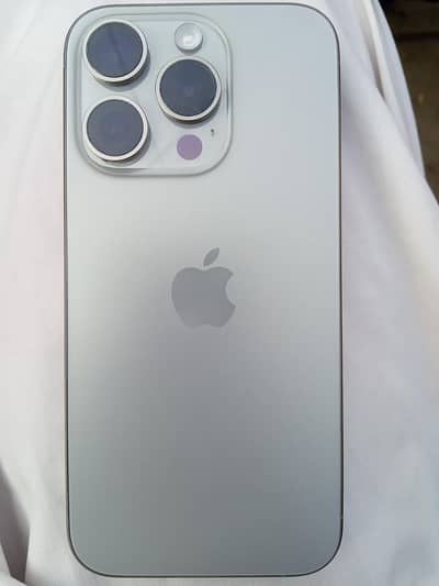 Apple iPhone 15 Pro Battery 100