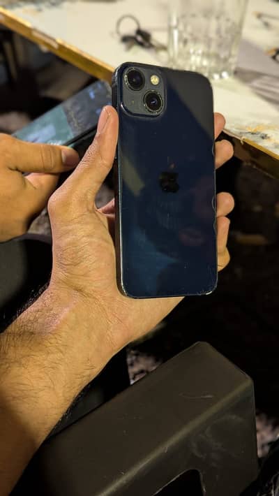 Apple iPhone 13 (Read Description).