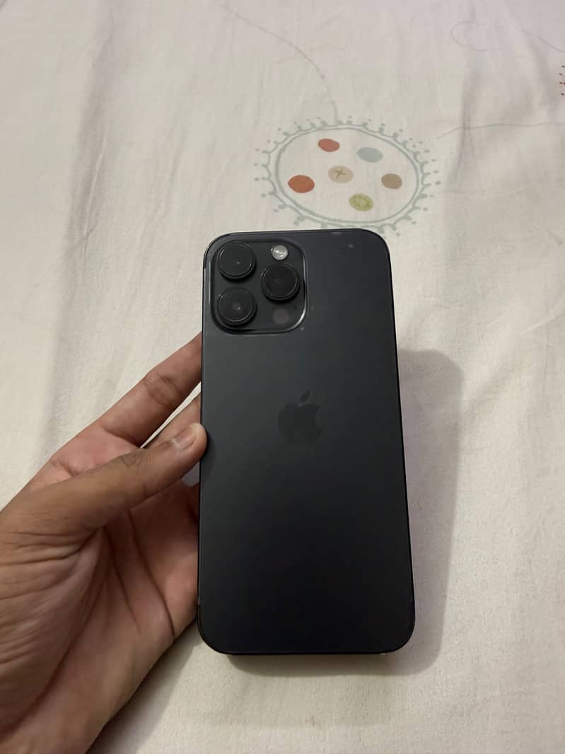 Apple iPhone 14 Pro Max 0