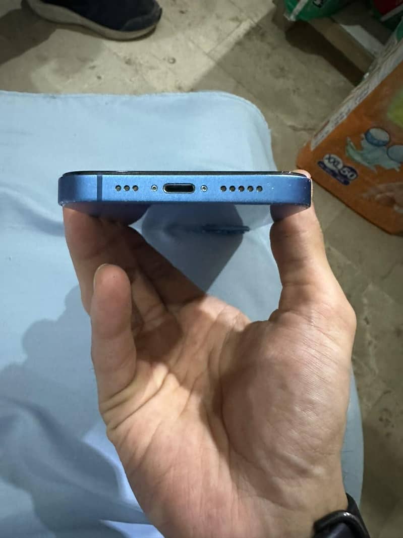 Apple iPhone 13 3