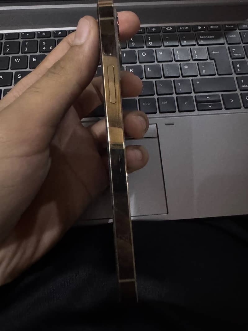 Apple iPhone 12 Pro 4