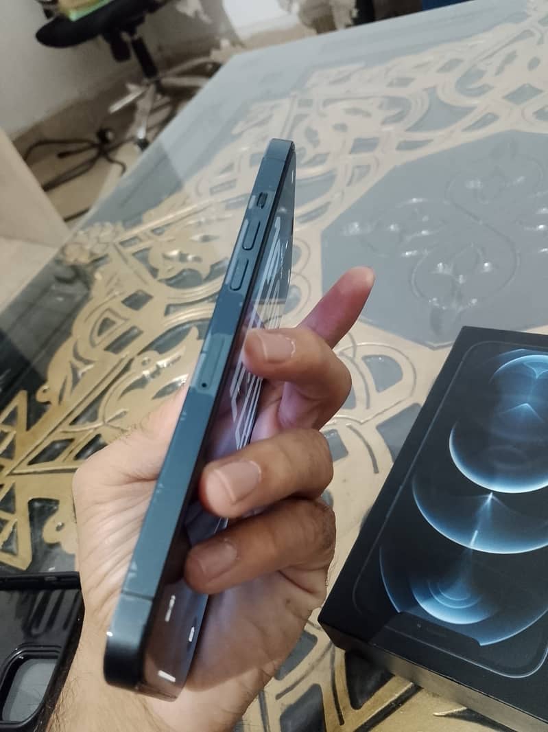 Apple iPhone 12 Pro Max 3
