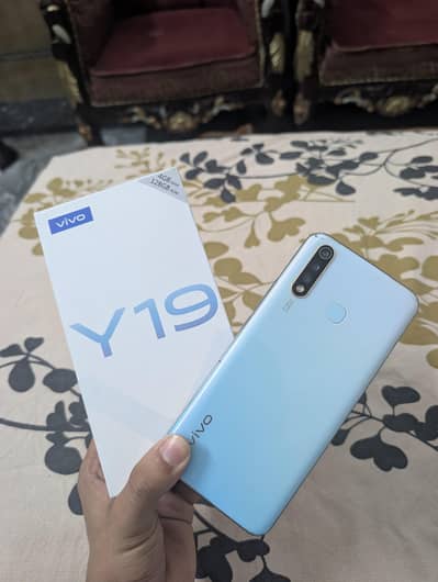 Vivo Y19 4/128 gb