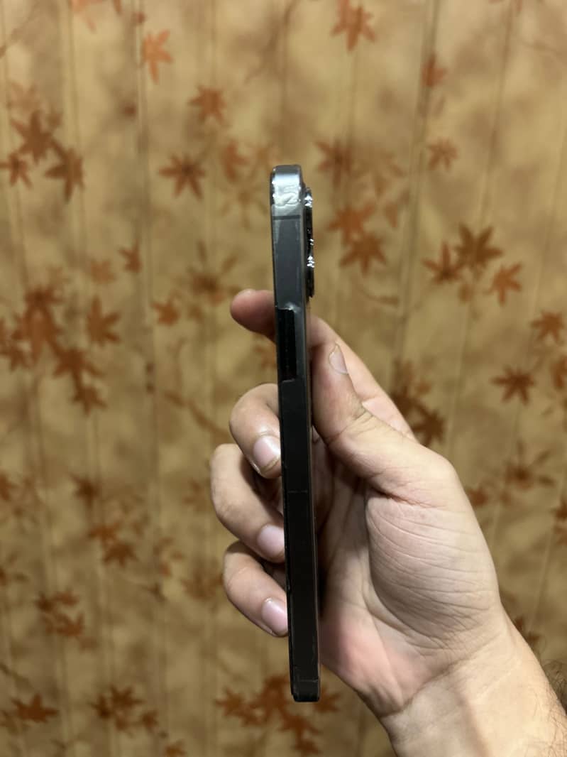 Apple iPhone 12 Pro 6