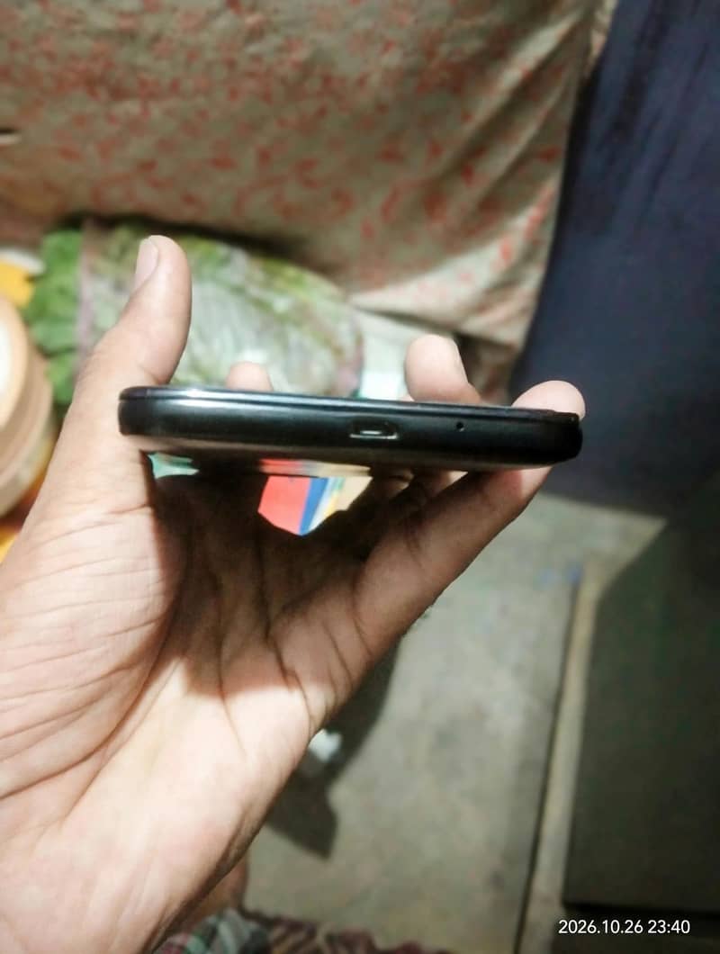 Moto E4 - 2/16 - Non PTA Software issue 2