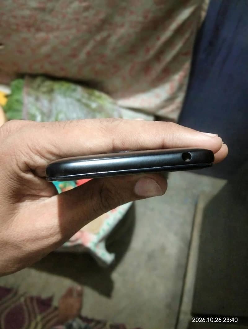 Moto E4 - 2/16 - Non PTA Software issue 3