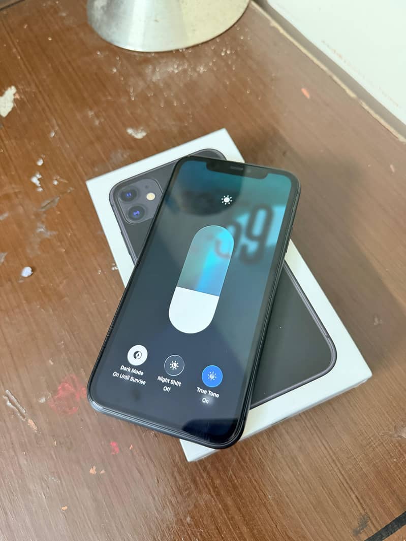 Apple iPhone 11 4